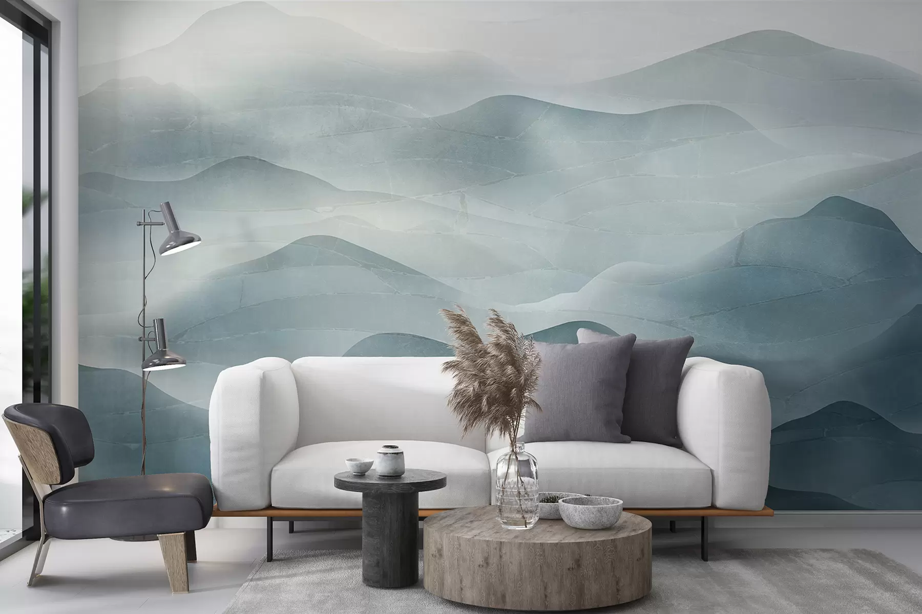 murales de pared Paisaje de montaña con colinas y niebla que crean una escena serena y atmosférica. w01254