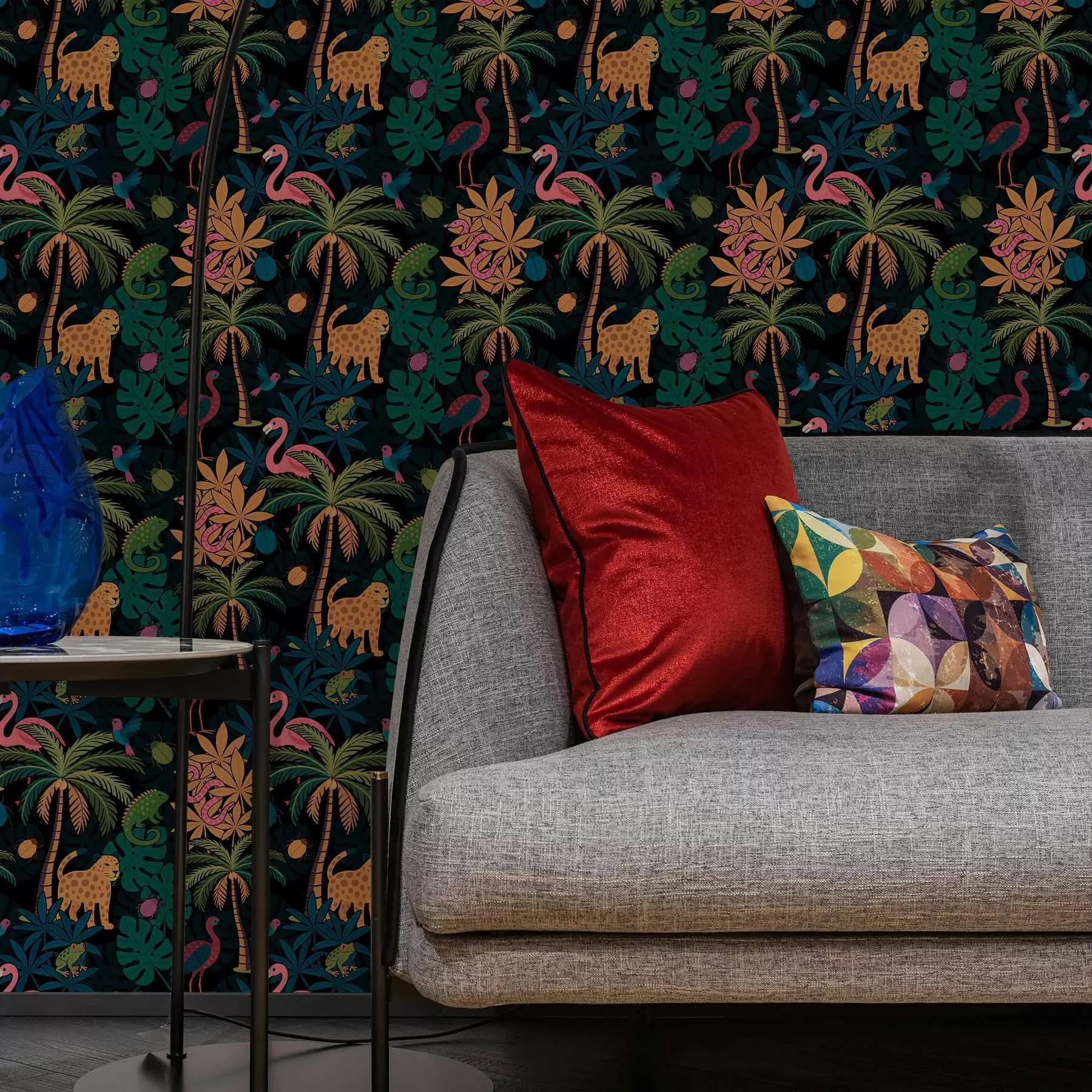 murales de pared Animales tropicales brillantes entre el follaje sobre un fondo oscuro a00701