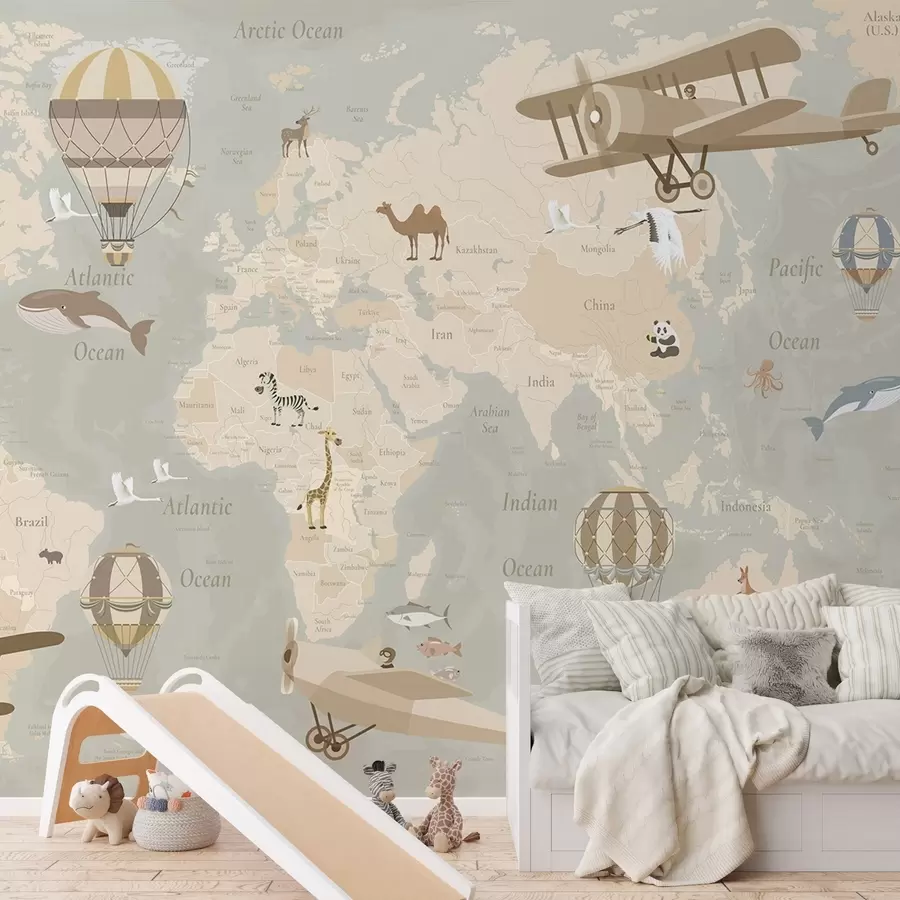 murales de pared Mapa mundial infantil con animales, aviones y globos aerostáticos. En inglés. Color beige c00003en