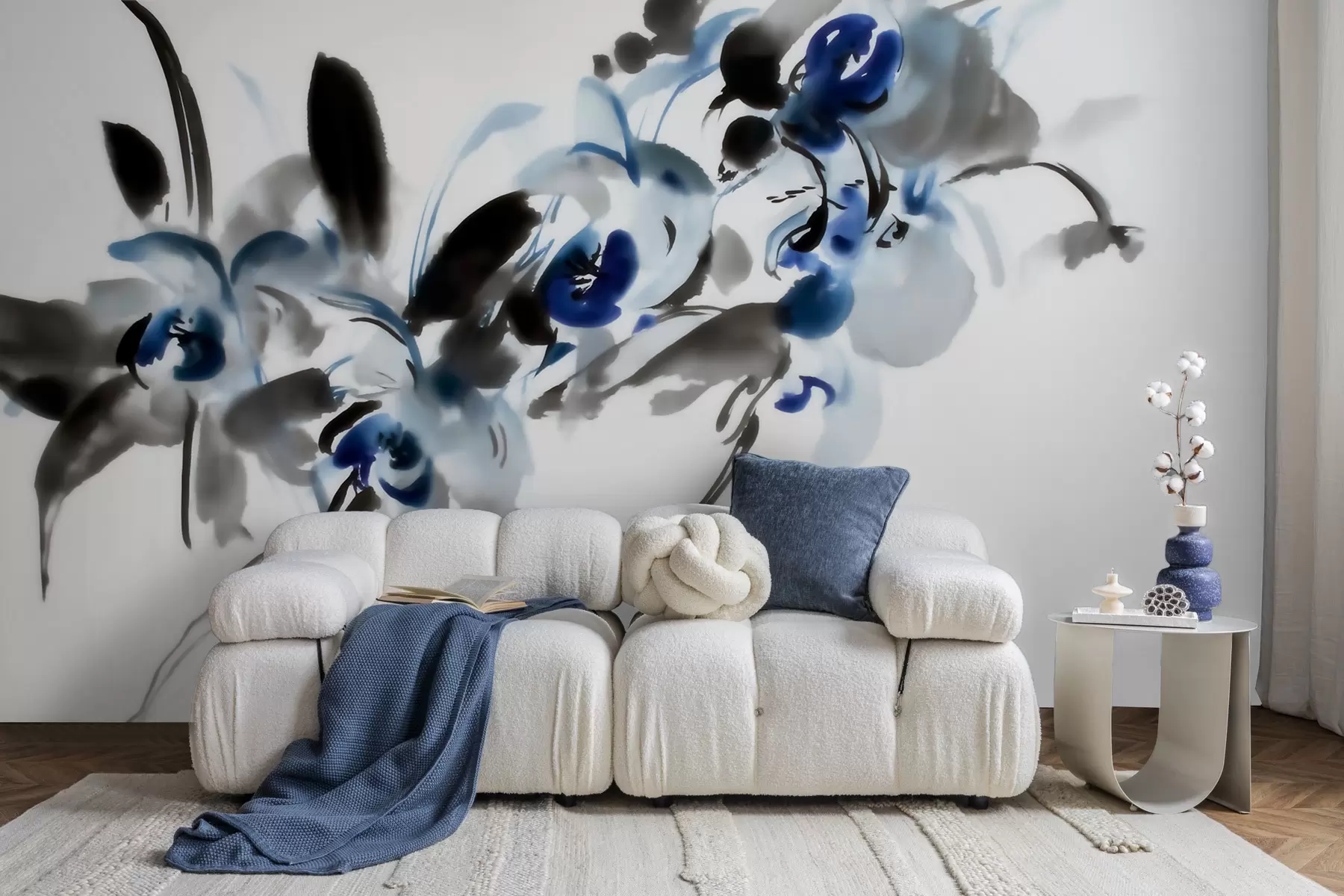 murales de pared Elegantes flores abstractas en estilo acuarela oriental con toques de azul y negro, orquídeas w09797