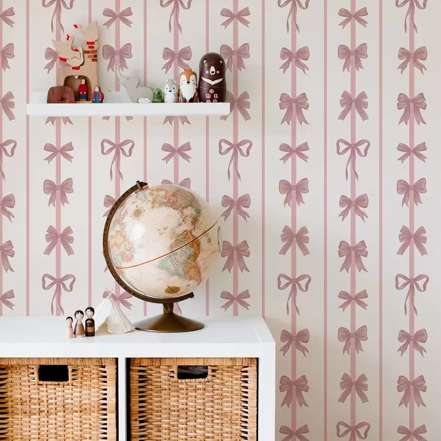 murales de pared Lazos rosas en rayas verticales sobre un fondo claro a01075