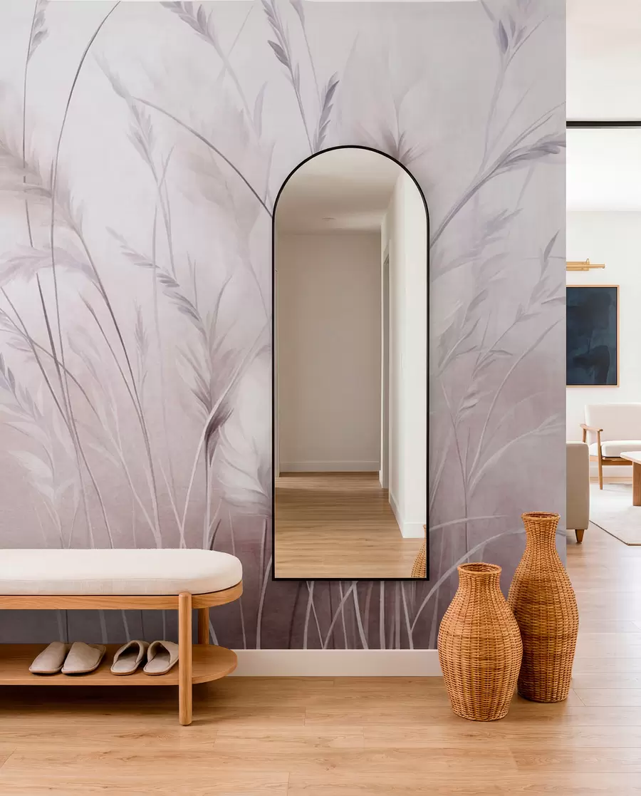 murales de pared Hierbas altas y plumosas que se mecen suavemente sobre un fondo suave y tenue: un delicado arte natural w09831v1